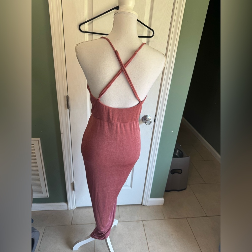 Elegant‎ Pink Halter Dress - Picture 2 of 4